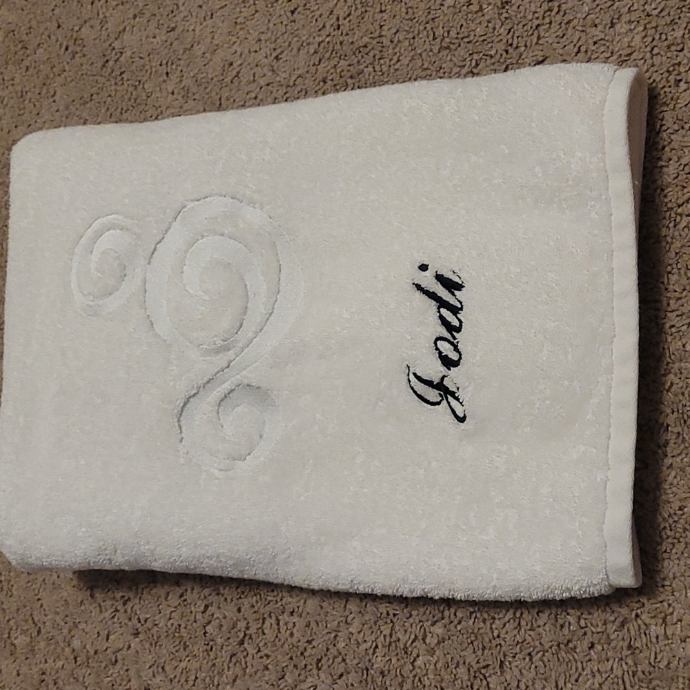 Disney embossed embroidered bath towel